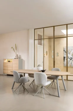 Discount XOOON Armstoel Jaxon (draaibaar) in de kleur Ivoor -