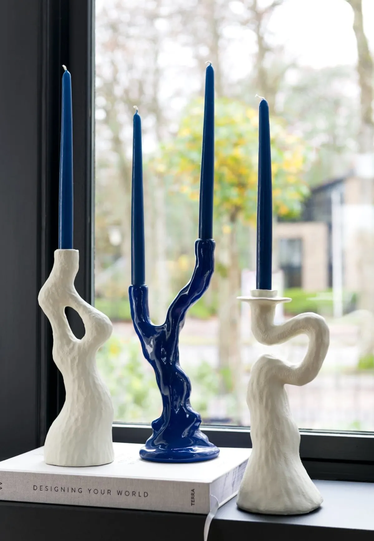 Outlet XOOON Debra abstracte kandelaar creme wit H30cm - COCOmaison