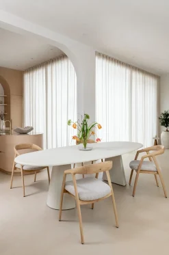 Outlet XOOON LUND eetkamertafel ovaal (210x120cm) cone poot -