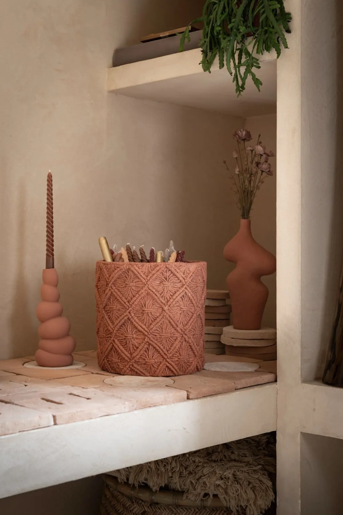 XOOON Maeve pot H26cm in de kleur Terra Cotta - COCOmaison
