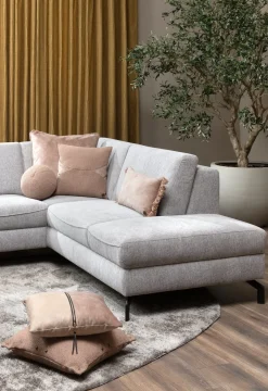 Outlet XOOON Timeless Aria kussen 45x45cm in de kleur Camel - COCOmaison