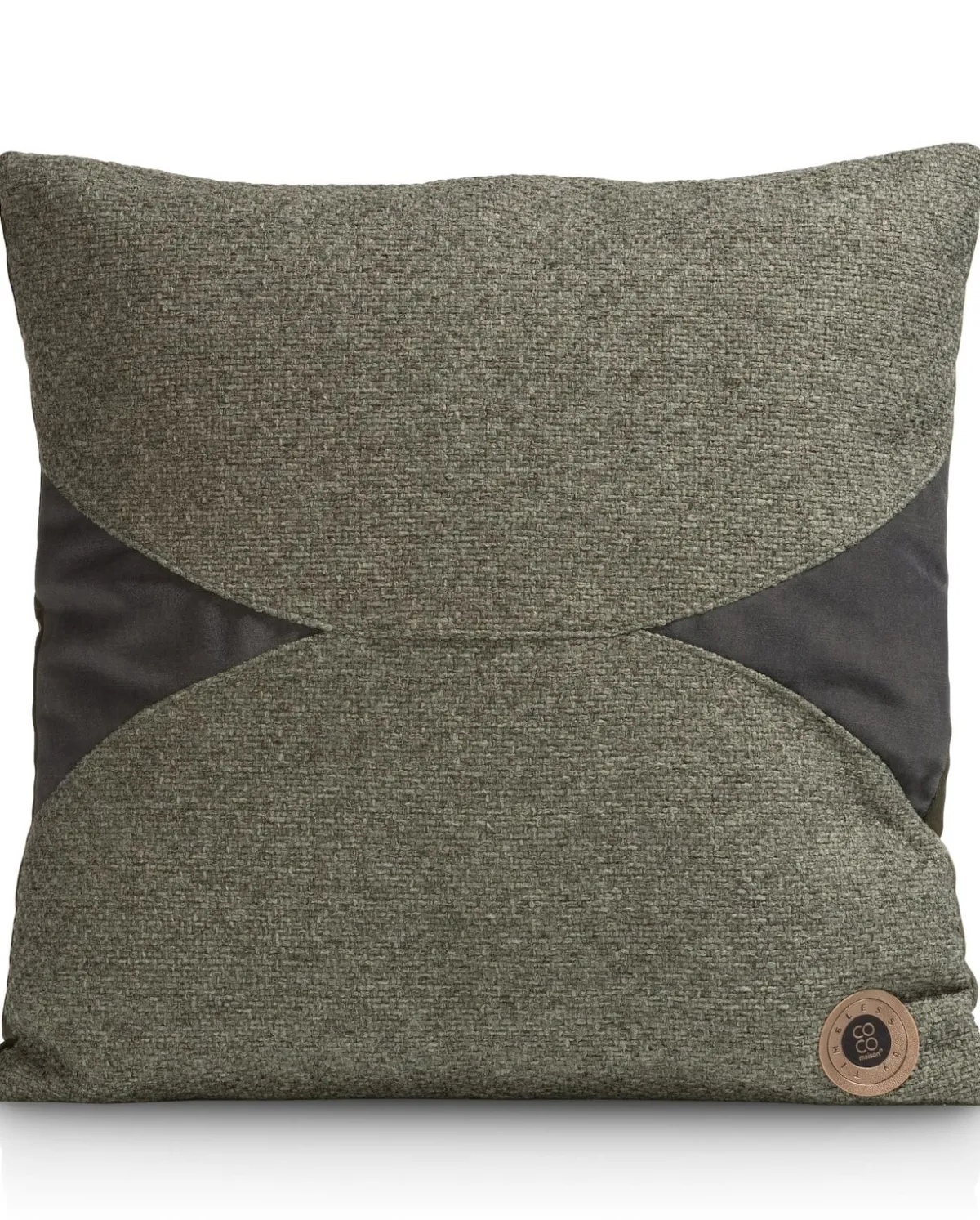 Discount XOOON Timeless Aria kussen 45x45cm in de kleur Olijf - COCOmaison