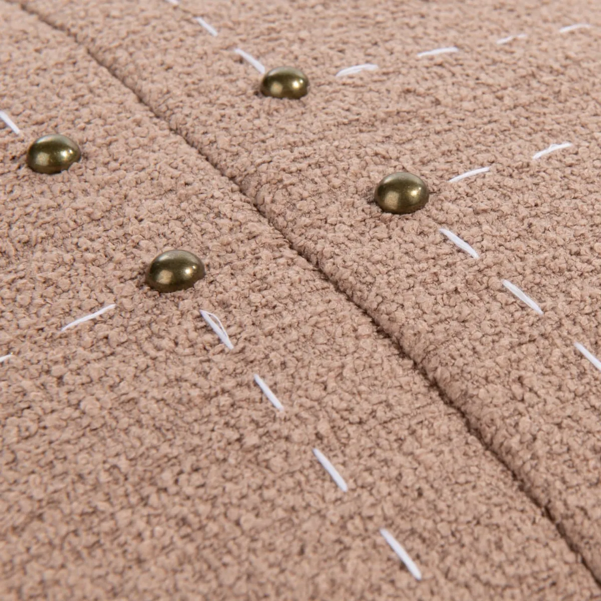 New XOOON Timeless Avery kussen 50x50cm in de kleur Camel - COCOmaison