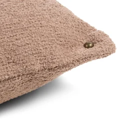 New XOOON Timeless Avery kussen 50x50cm in de kleur Camel - COCOmaison