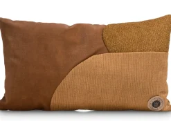 Online XOOON Timeless Scarlett kussen in de kleur Geel - COCOmaison