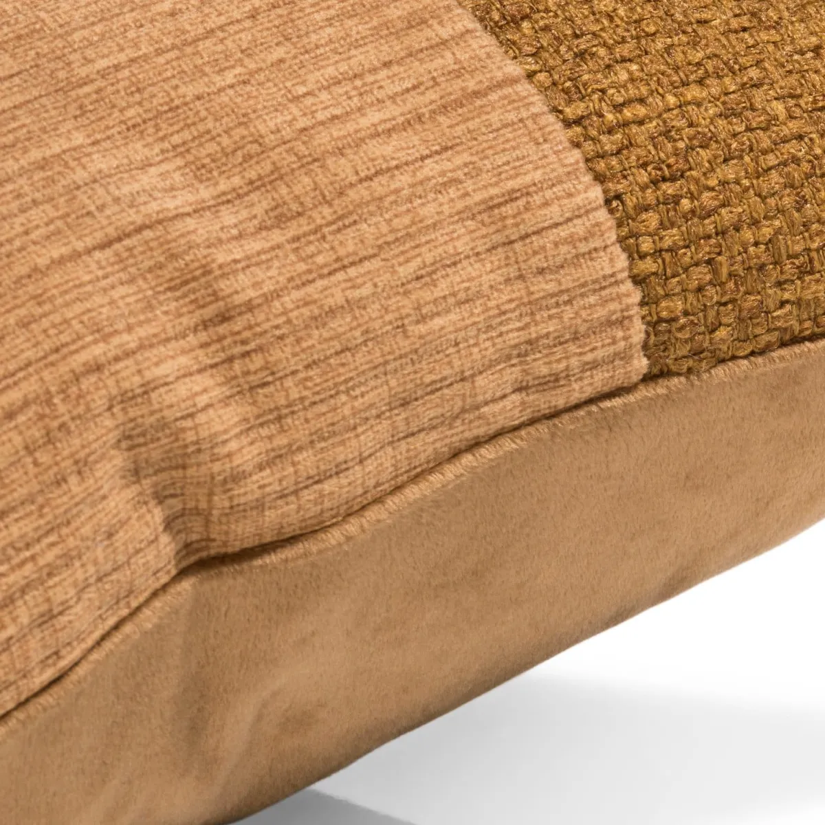 Online XOOON Timeless Scarlett kussen in de kleur Geel - COCOmaison