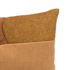 Online XOOON Timeless Scarlett kussen in de kleur Geel - COCOmaison