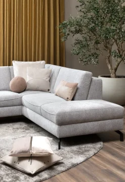 Online XOOON Timeless Sofia kussen 45x45cm in de kleur Beige - COCOmaison