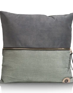 Discount XOOON Timeless Sofia kussen 45x45cm in de kleur Olijf - COCOmaison