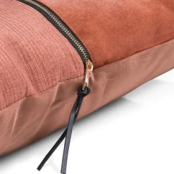 Best XOOON Timeless Sofia kussen 45x45cm in de kleur Koper - COCOmaison